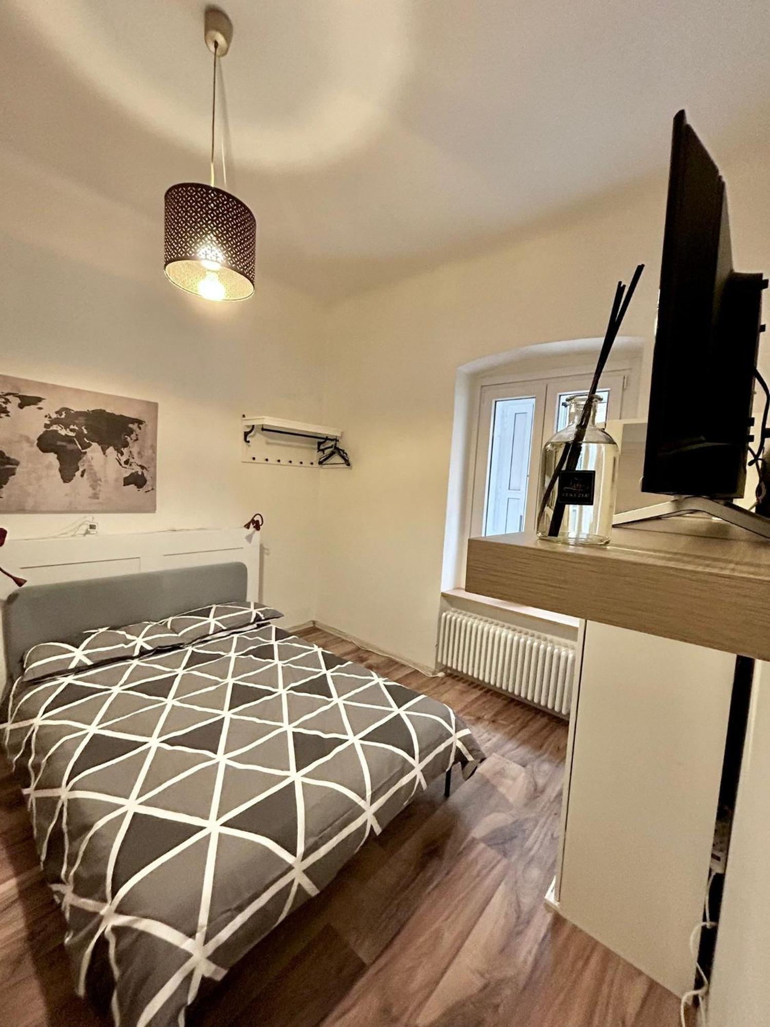 Residence Zar 4 Триест Экстерьер фото